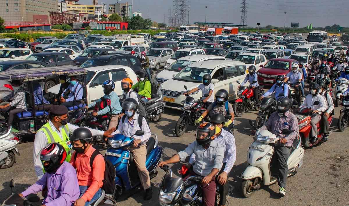 Unlock Day 1. A traffic jam was seen on the Delhi-Haryana border after CM Kejriwal’s announcement